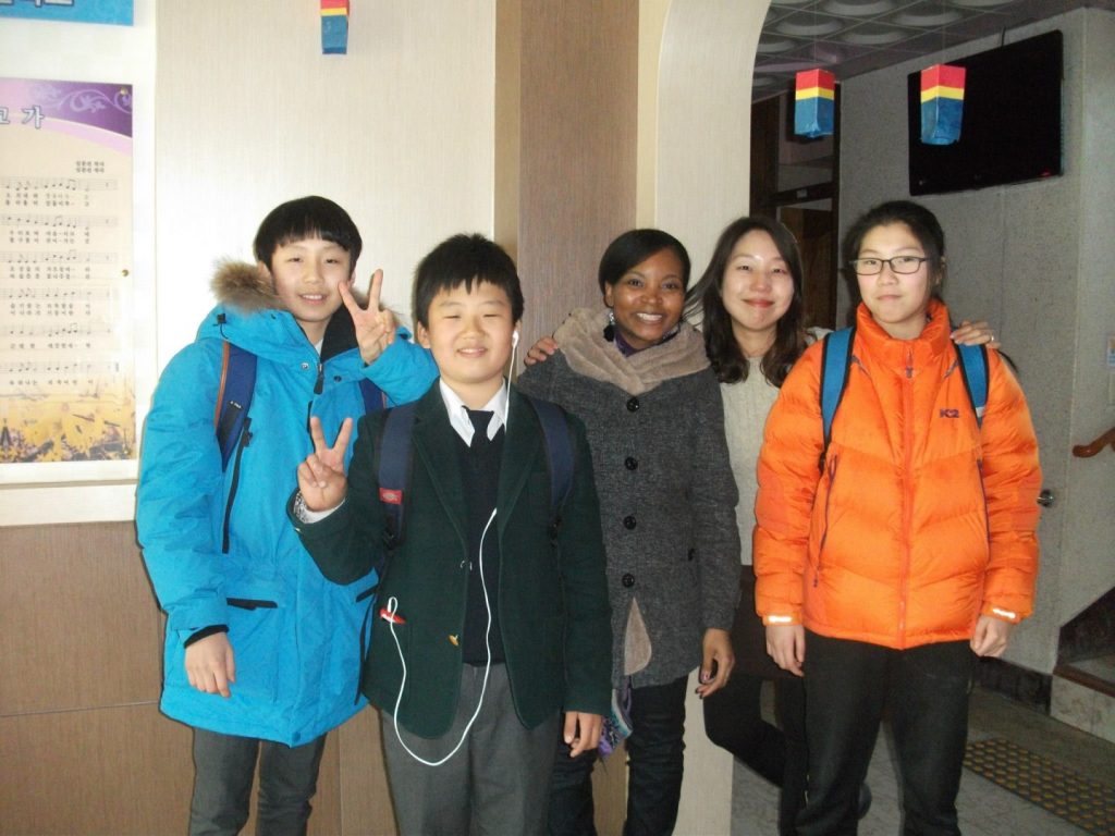 Taiwanda with old students in Korea. 